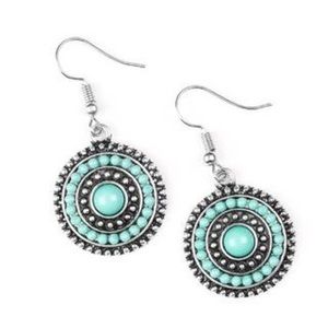NWT PAPARAZZI Earrings